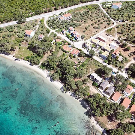 Helios Sea Front - 3 Bedrooms 7 Guests