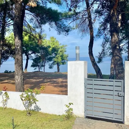 Helios Sea Front - 3 Bedrooms 7 Guests Villa