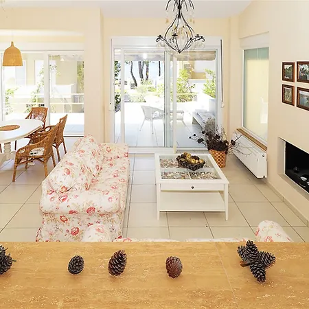 Helios Sea Front - 3 Bedrooms 7 Guests Villa