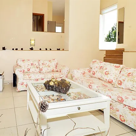 Villa Helios Seafront Rachoni - 3 Bedrooms 7 Guests