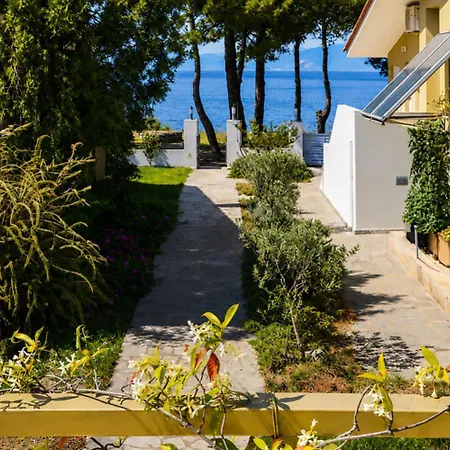 Villa Helios Seafront Rachoni - 3 Bedrooms 7 Guests Skala Rachoni (Thasos)