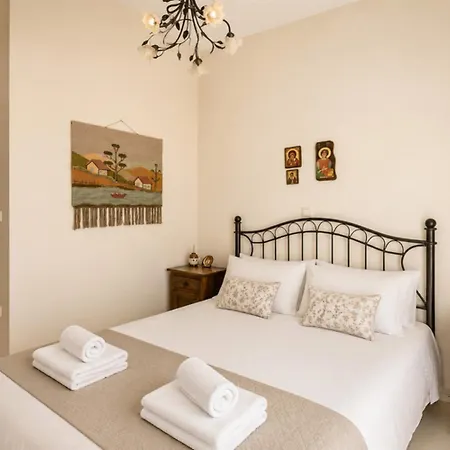 Helios Seafront Rachoni - 3 Bedrooms 7 Guests *