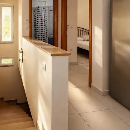 Helios Seafront Rachoni - 3 Bedrooms 7 Guests Villa